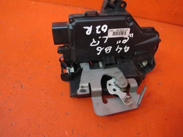 AUDI A4 B6 8E Vorderes Linkes Türschloss 9-Pin 4B1837015G image 2
