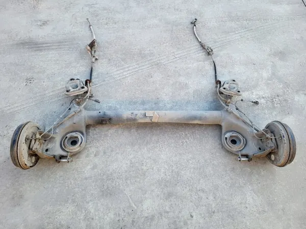 Viga suspensión trasera OEM PRKA114221657152 Opel Corsa E image 6