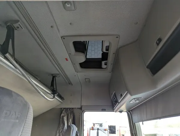 Cabina DAF XF 106 usada - OEM XF 106 image 8