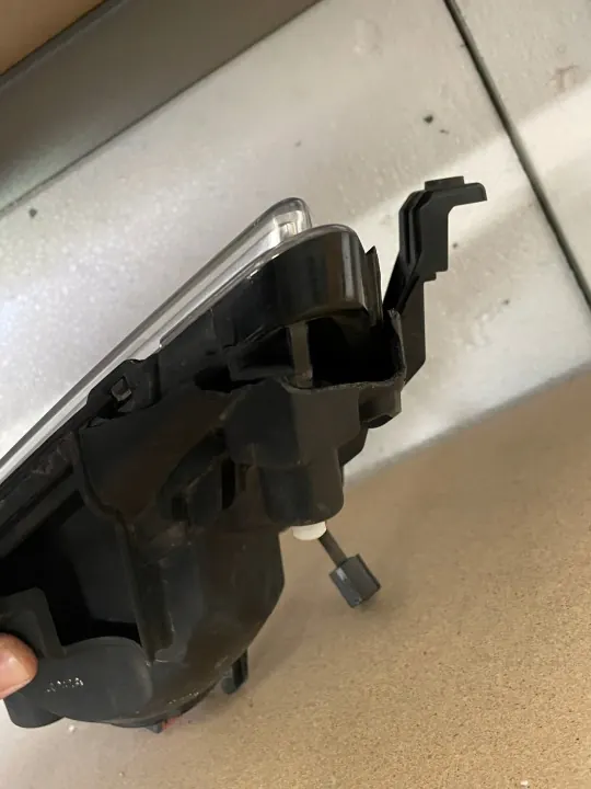 Halogenivalo Vasen Etu SsangYong OEM 8320135500 image 4
