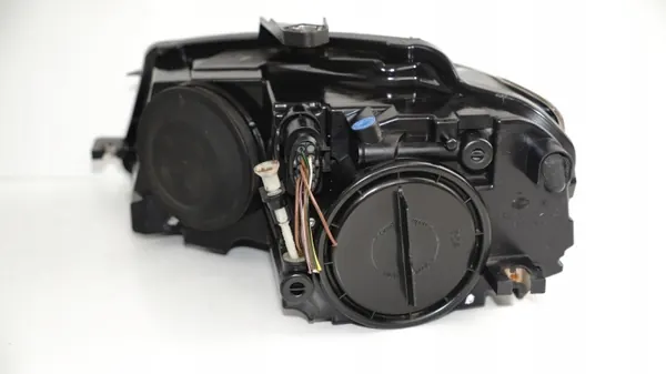 Phares avant droit OEM 360172069 Audi A3 8P image 6
