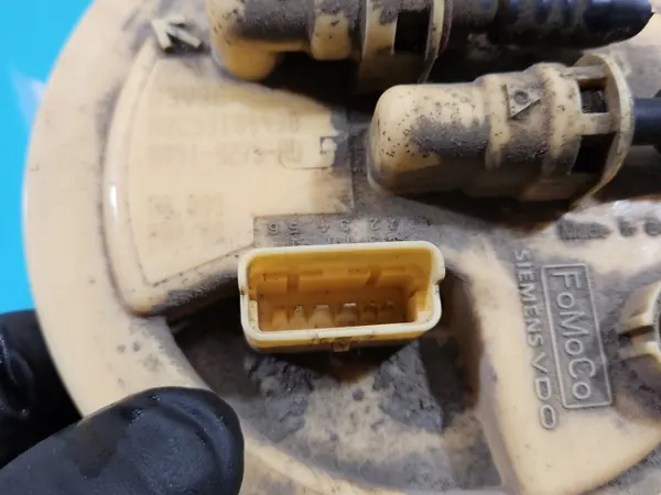 Pompe à carburant Ford Kuga Mk1 08-13 2.0 TDCI 8V41-9275-AD image 5