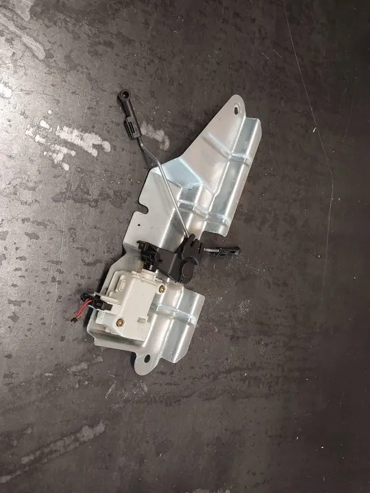 Atuador de Fechadura Central Volkswagen Bora Sedan image 2