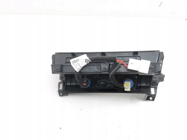 Kia Ceed 2019 USB-Anschluss OEM 84682J7920 image 4