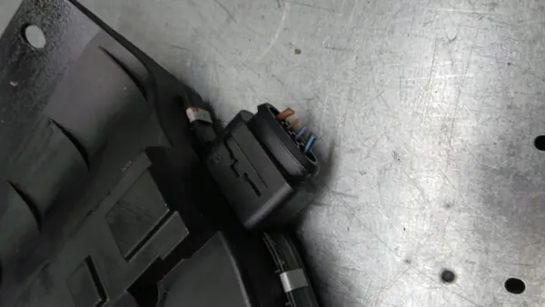 Rechter elektrische luchtverwarmer OEM 4E0819014A Audi A8 D3 image 4
