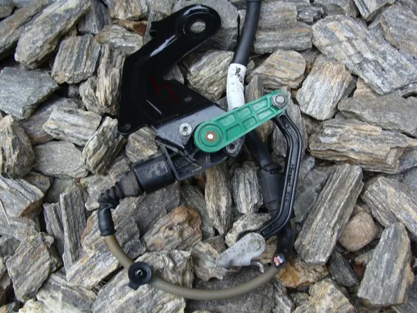 Sensor de Nível Xenon Traseiro Audi A6 C6 4F0907503 image 3