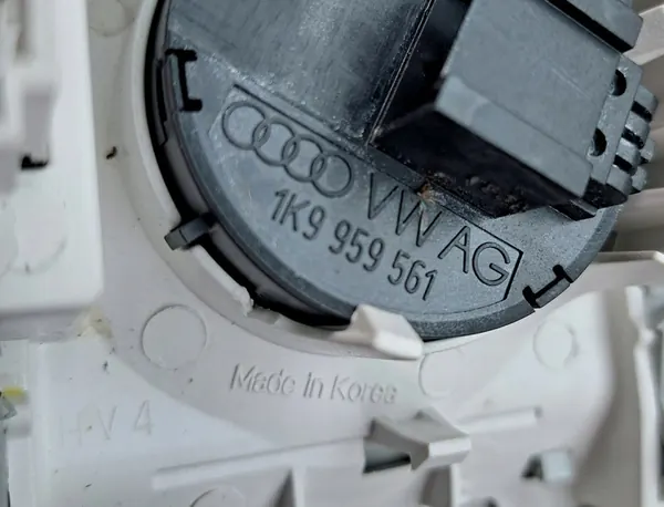 VW PASSAT TIGUAN Innenbeleuchtung 1K0947105AG image 3