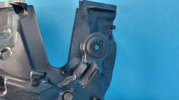 Mercedes W206 Väliseinäpeite OEM A2066203601 image 8