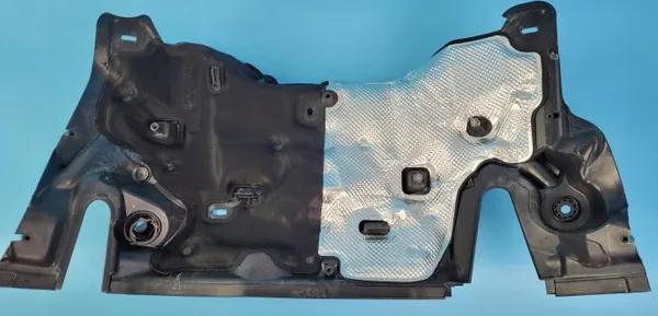 Mercedes W206 Väliseinäpeite OEM A2066203601 image 9