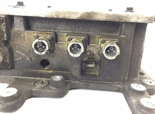 Volvo zekeringkast OEM 21631829 - Gebruikte staat image 4