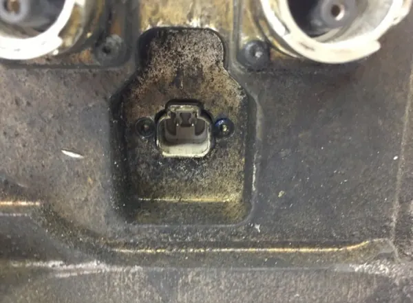 Volvo zekeringkast OEM 21631829 - Gebruikte staat image 5