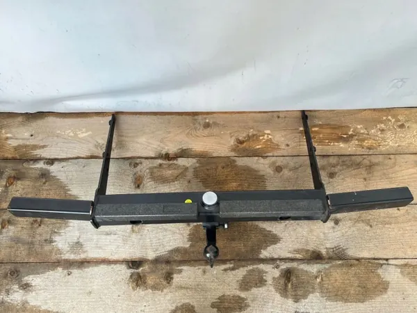 Refuerzo Barra Remolque VW T6 OEM 7H0803881J image 4