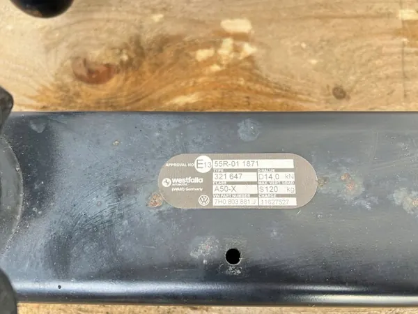 Refuerzo Barra Remolque VW T6 OEM 7H0803881J image 9