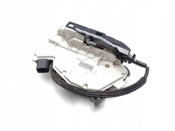 VW Passat CC Bakdörrlås Vänster 2011 5N0839015D image 10