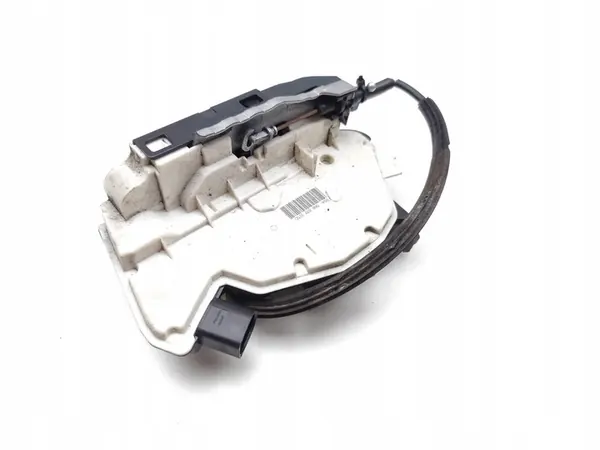 VW Passat CC Bakdörrlås Vänster 2011 5N0839015D image 9