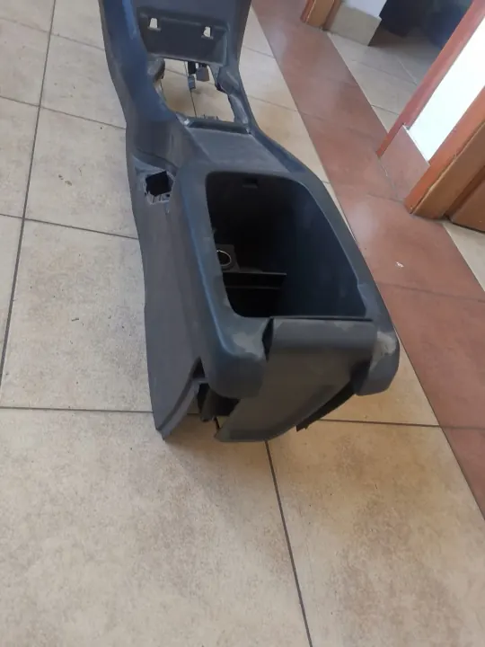 Rodillo de túnel central VOLVO V40 II - Pieza OEM image 3