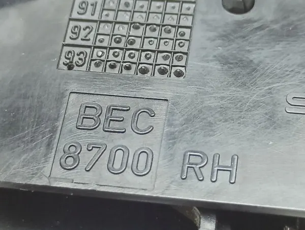 Cendrier porte arrière droit Jaguar XJ X300 OEM BEC8700 image 9