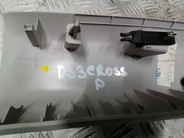 Front Right Pillar Cover Citroen DS3 Crossback OEM FRE56746 image 3