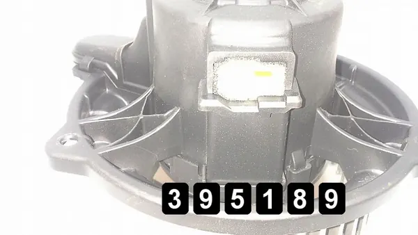 Kia Ceed 2009 Lämmitinpuhallinmoottori f00s33f023 image 2