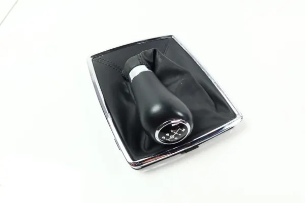 Mercedes W204/W207 versnellingspook OEM 2042674410 image 2