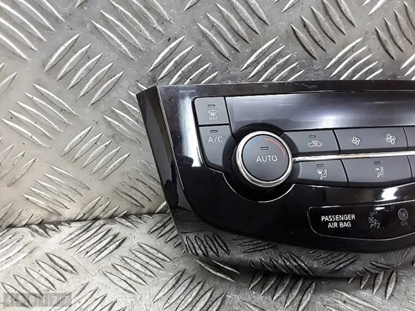Nissan Qashqai AC-styrmodul OEM 27500HV00A image 3