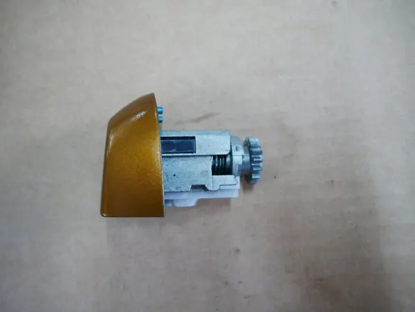 OEM 7310733 Verrou Porte Avant Gauche BMW 3 image 3