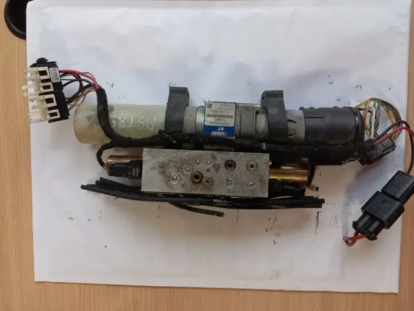 Kattopumppu OEM 13197772 Opel Astra H Cabriolle image 2