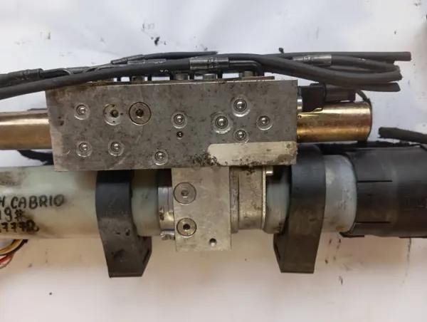 Kattopumppu OEM 13197772 Opel Astra H Cabriolle image 3