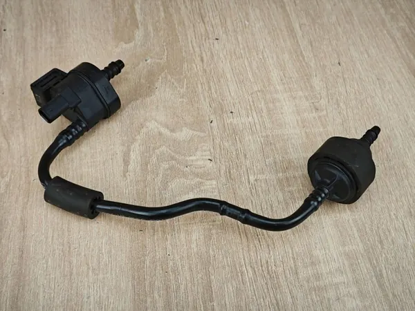 OEM 06H906517Q Tyhjiöventtiiliputki Audi A4 B9 image 2