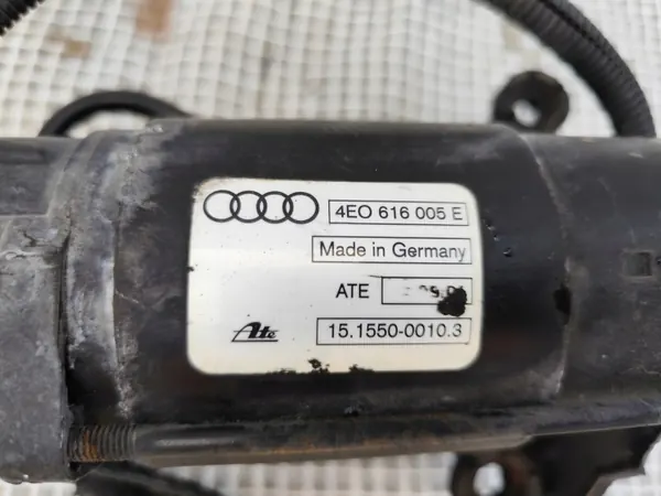 Compresor suspensión aire Audi A8 D3 OEM 4E0616005E image 5
