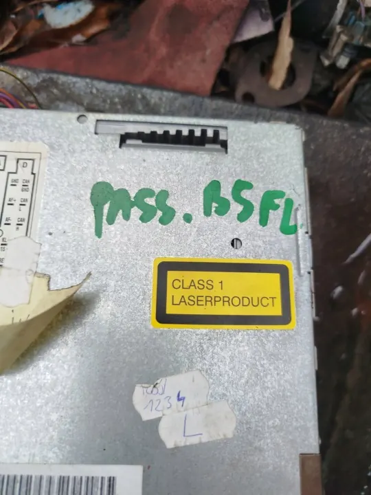 Lecteur Radio OEM pour VW Passat B5 FL - Occasion image 3