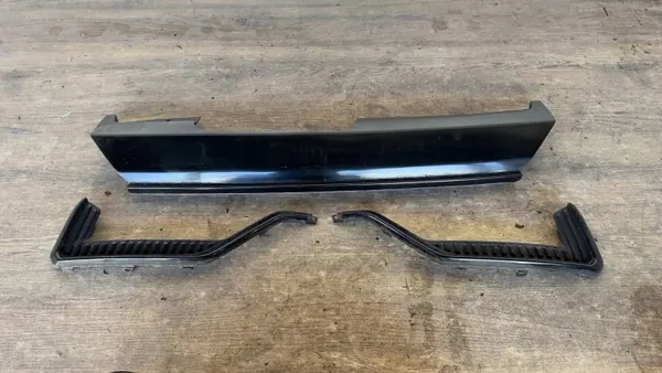 Volvo XC60 II R-Design Listat OEM 32136221 Sarja image 2