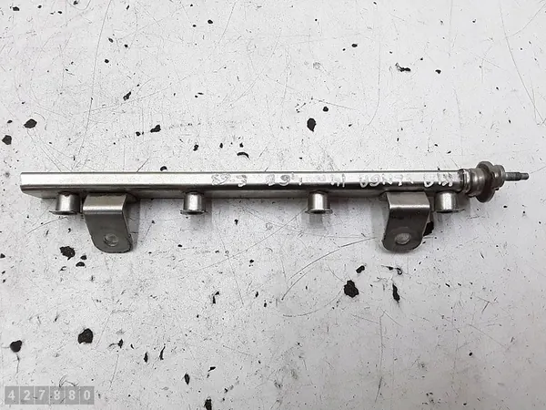 Rail de carburant Kia Venga 1.6 Essence 4c050493a image 2