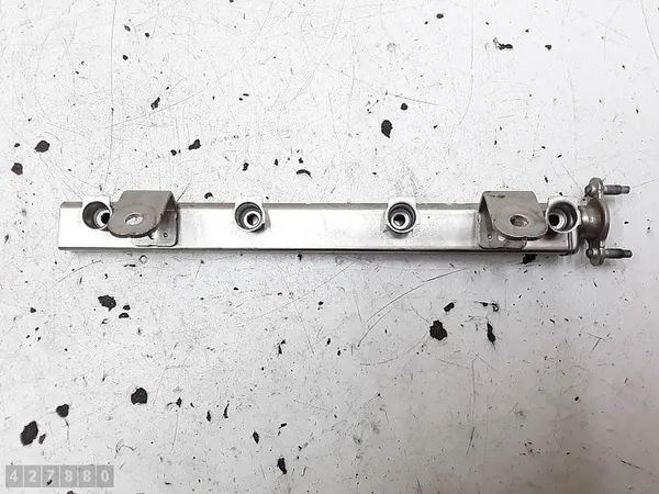 Rail de carburant Kia Venga 1.6 Essence 4c050493a image 3