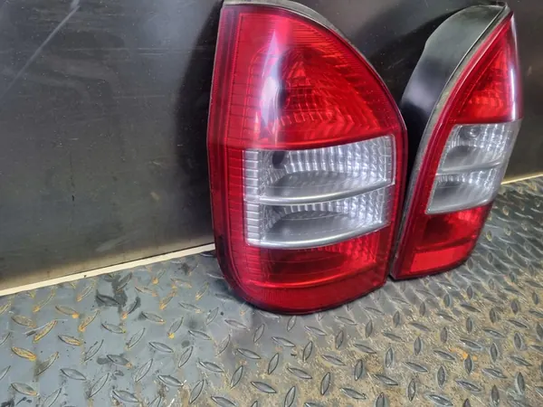 OPEL ZAFIRA A 99- Luz Trasera Izquierda + Derecha image 3