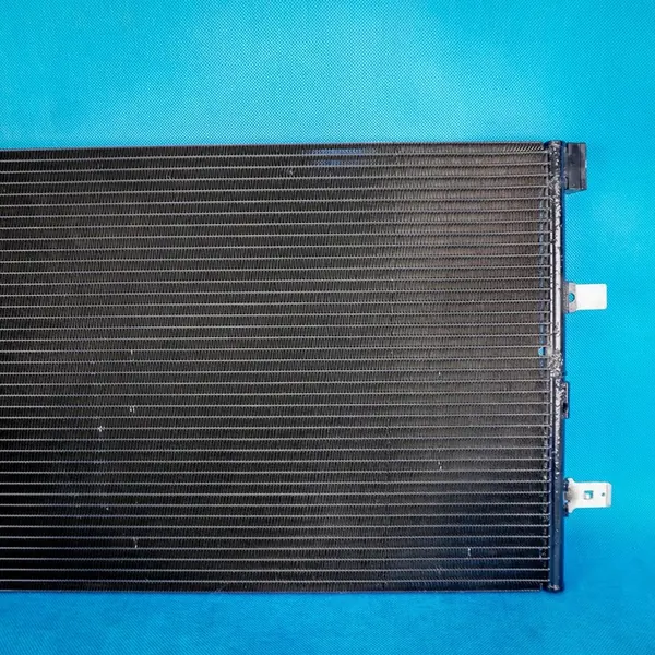 Ilmastointijäähdytin Audi A6 A7 4G 4G0260401Q image 2