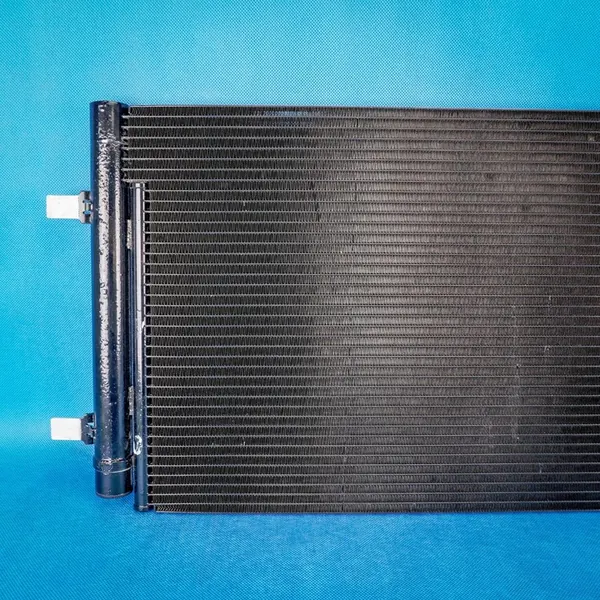 Ilmastointijäähdytin Audi A6 A7 4G 4G0260401Q image 3