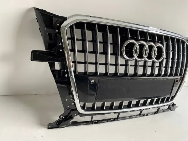 Audi Q5 8R0 Front Grill S-Line 2012- image 3