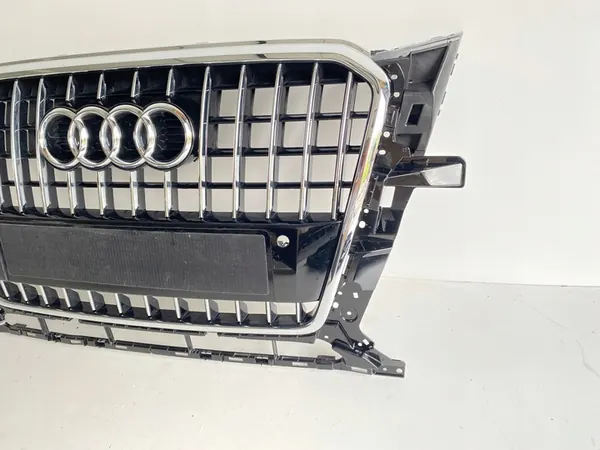 Audi Q5 8R0 Front Grill S-Line 2012- image 7