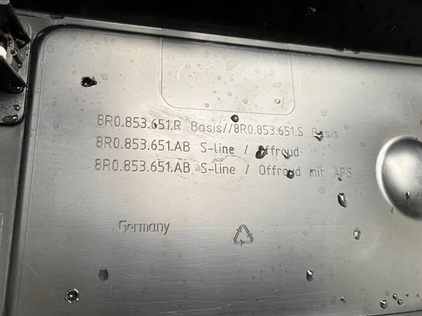 Audi Q5 8R0 Front Grill S-Line 2012- image 9