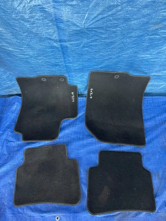 Tapis velours usagés pour Kia Stonic Lift GT Line image 2