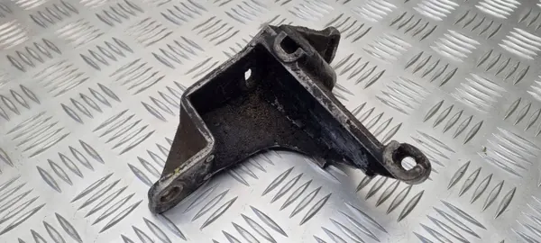 Ohjauspumpun kiinnike OEM 027145531 VW Passat image 2