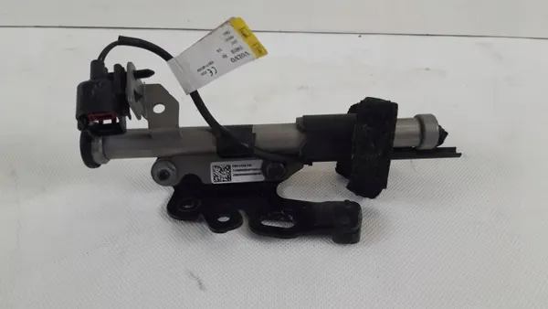 Volvo V60 II Pyrotechnische Motorhaubenverriegelung OEM 31468156 image 2