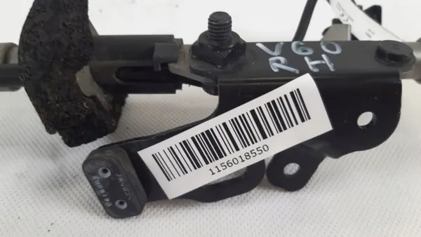 Volvo V60 II Pyrotechnische Motorhaubenverriegelung OEM 31468156 image 9