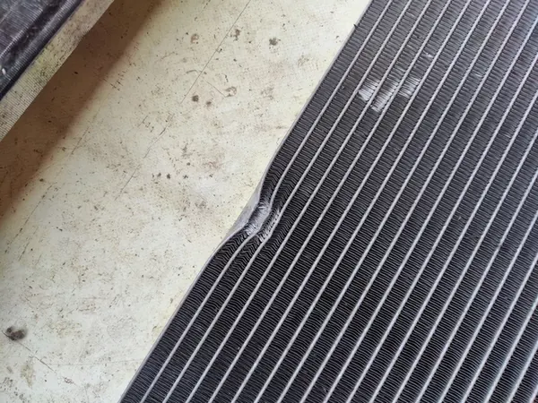 Vattenkylare Peugeot 308 3008 1.5HDI image 3