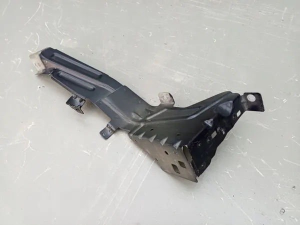 Volvo XC40 Ajovalaisintuki Vasen Etu OEM 31457751 image 9