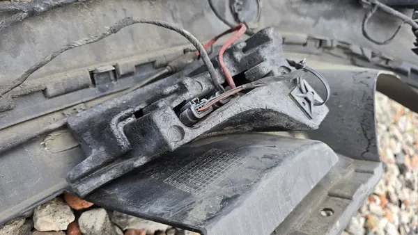 Paraurti posteriore completo cablaggio PDC VW Touareg II image 9