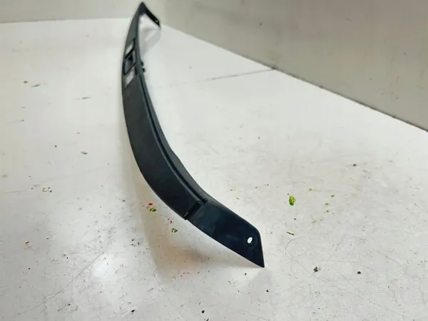 Volkswagen ID.4 Takakilven valo OEM 11A827335B image 6