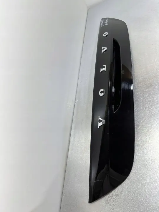 Luz de matrícula Volvo V40 Cross Country OEM 01042057014 image 7