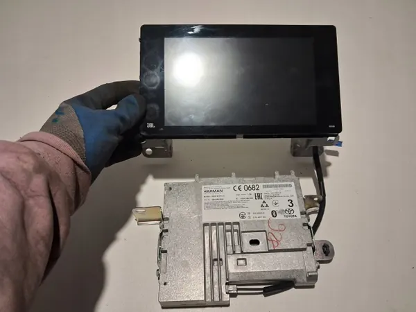 Lecteur Navigation Toyota C-HR OEM 86140-F4020 image 2
